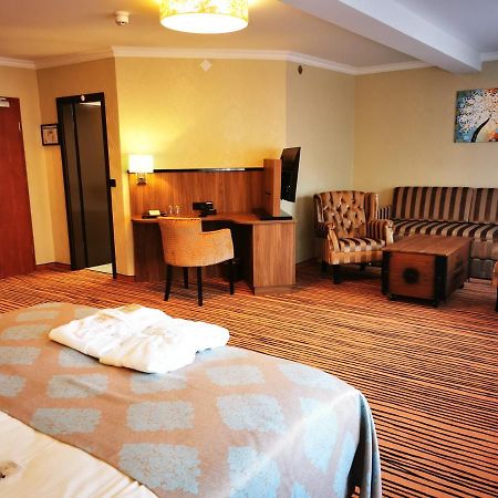 The Lakeside - Burghotel Zu Штраусберґ Екстер'єр фото