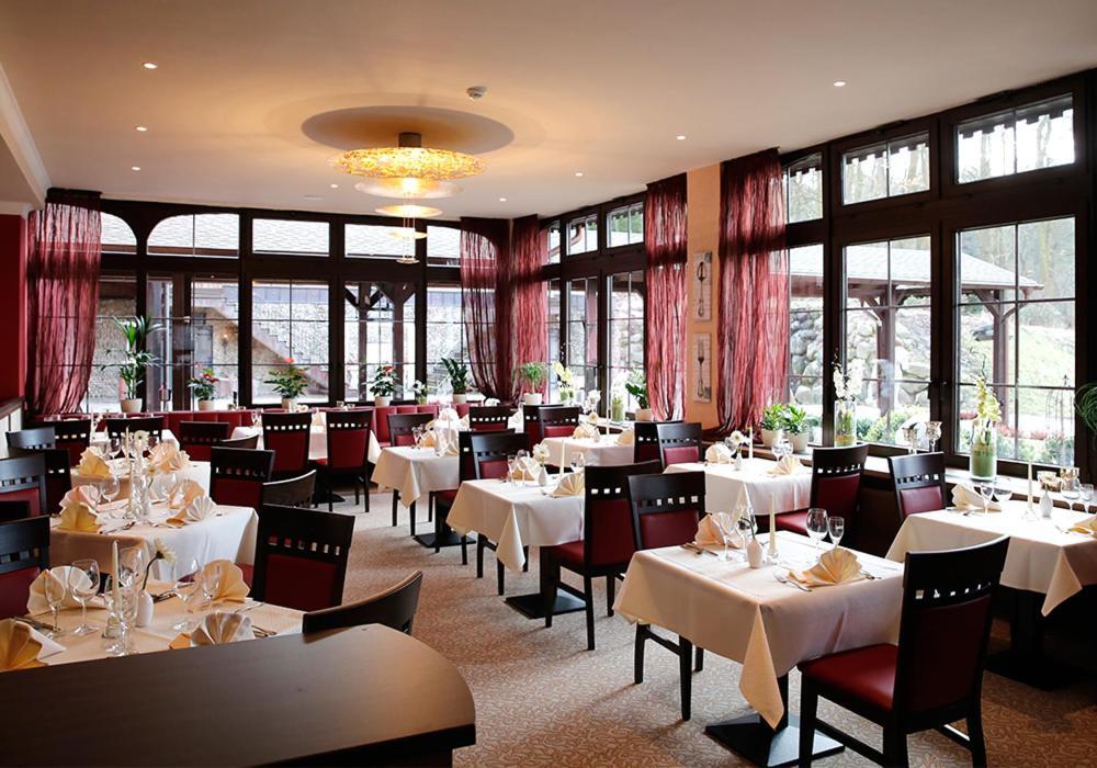 The Lakeside - Burghotel Zu Штраусберґ Екстер'єр фото